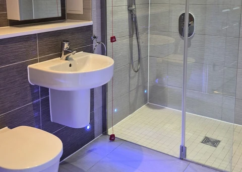 10 River House, shower room, The Chocolate Quarter retirement village