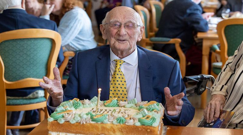 Jim’s ‘on song’ for 105th birthday celebrations in Cote Lane retirement village