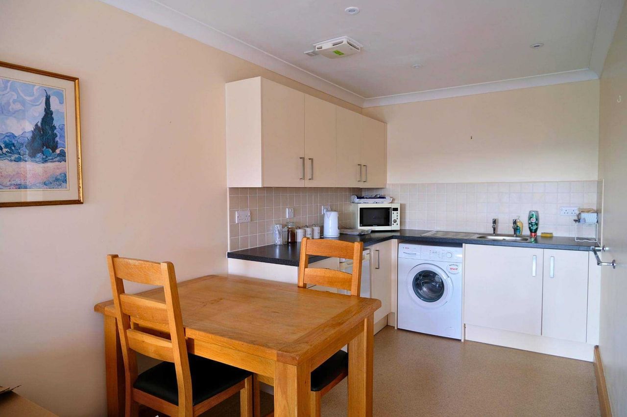 Kitchen (suite)