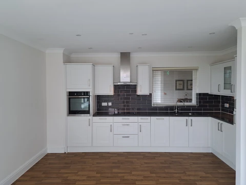 12 Brookmead kitchen, the Chocolate Quarter