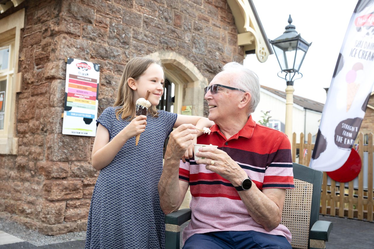202500811 SMT Ice Cream Sandford Station 8