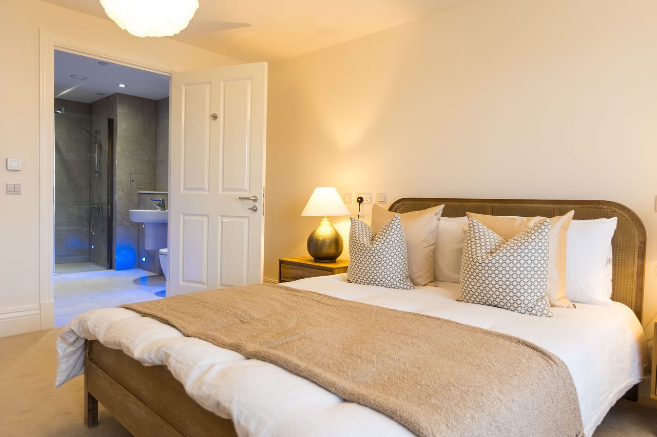 Millstream bedroom with en-suite shower room