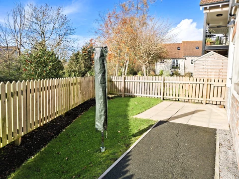 58 Hapil Close Garden, Sandford Station retirement village