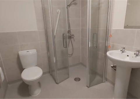 99 Monica Wills House toilet