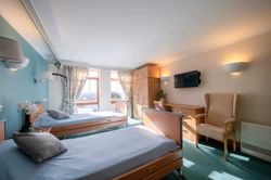 Bedroom (suite)