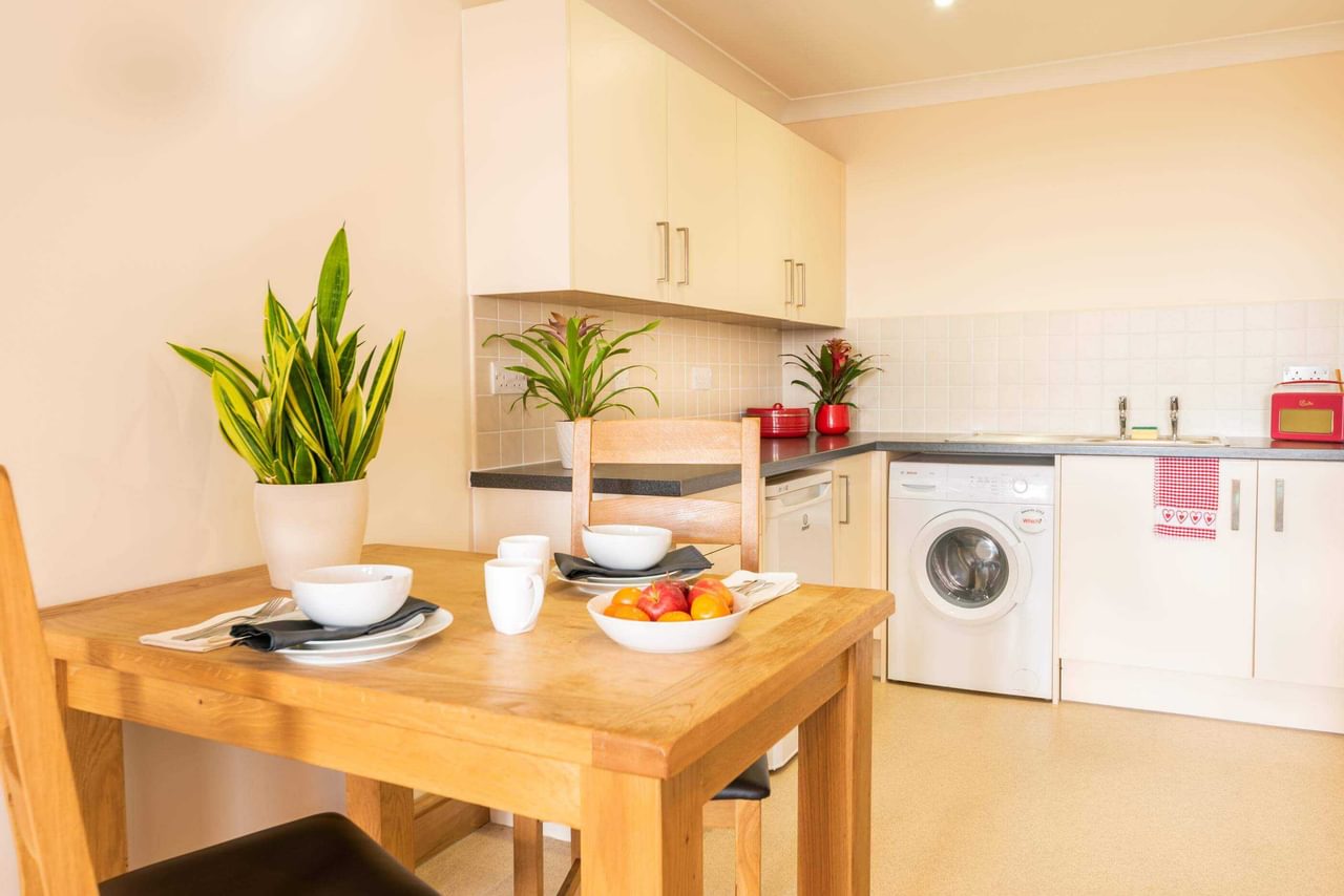 Kitchen (suite)